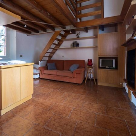 Queen'S Loft Черноббіо Екстер'єр фото