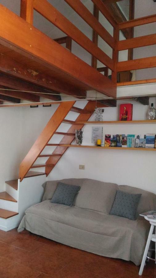 Queen'S Loft Черноббіо Екстер'єр фото